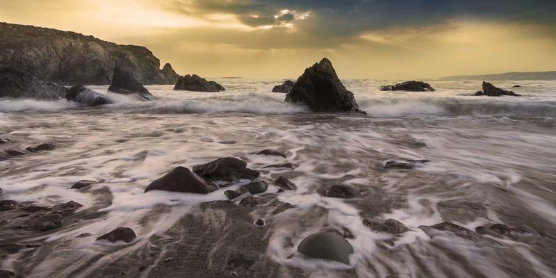 从“黑箱”到“智造”：必泰科技如何通过设备联网与数据分析实现OEE跨越式提升